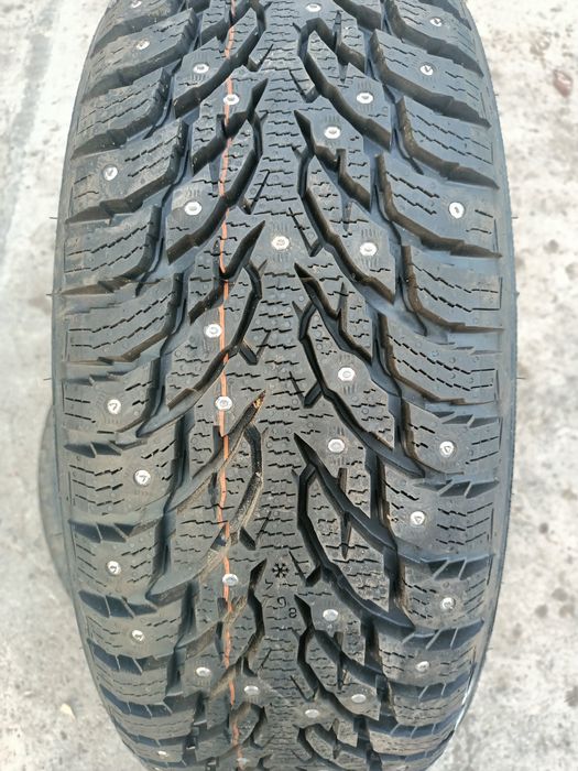 зимние шины 215*65R16 новый шины