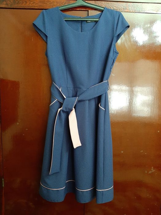 Продам красивые платья.