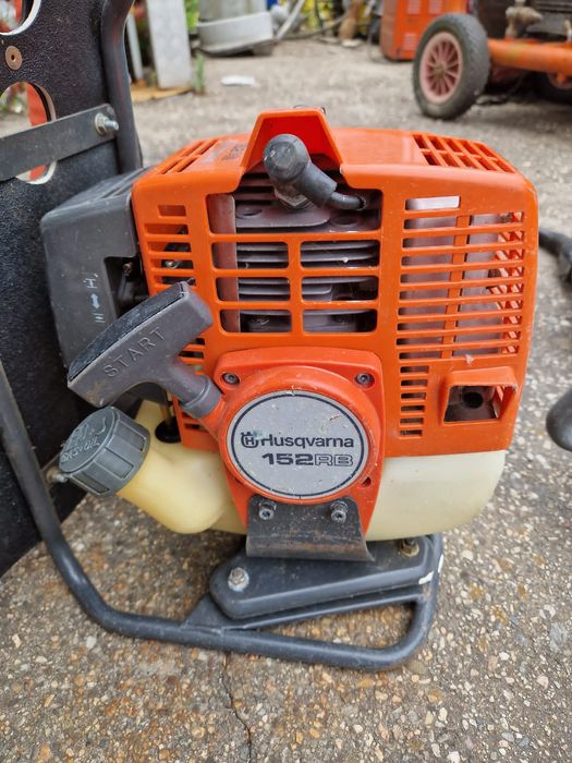 Motocoasa Husgvarna 152 RB