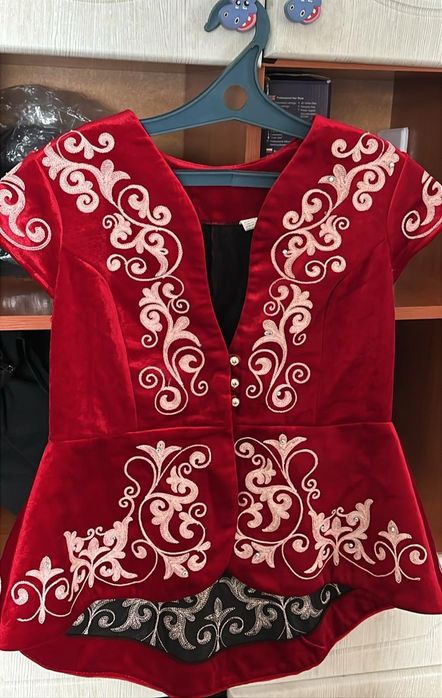 Продам национальный жилетка