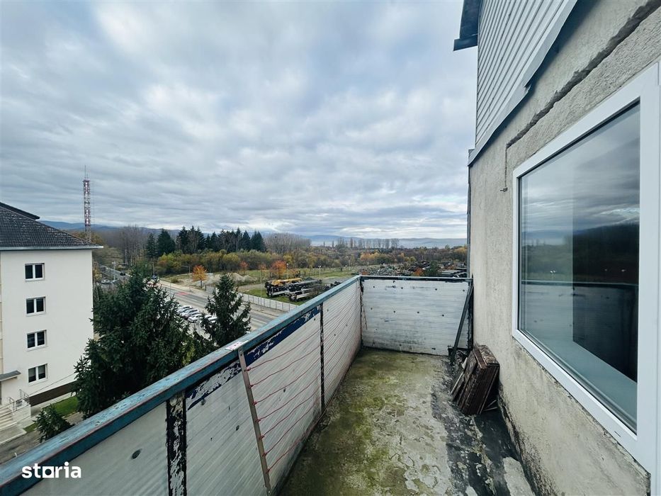 Apartament 3 camere - 62 mp utili + balcon - Valea Aurie