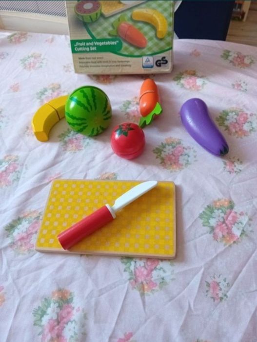set joaca joc lemn taiat fructe legume playtive junior montessori