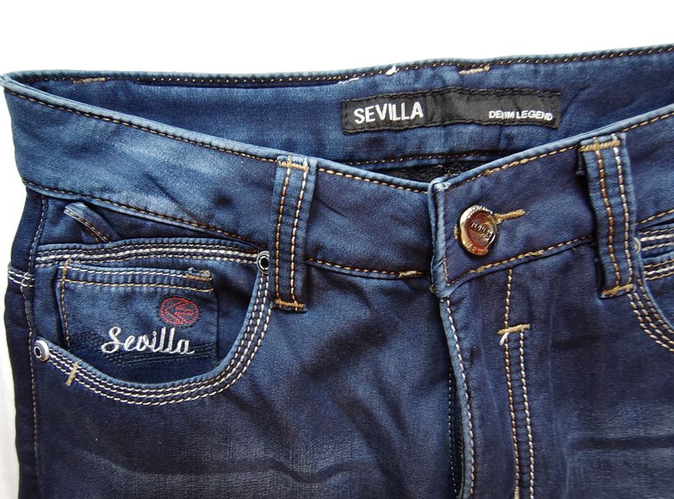 Blugi dama de  iarna, flaușați NOI , 38