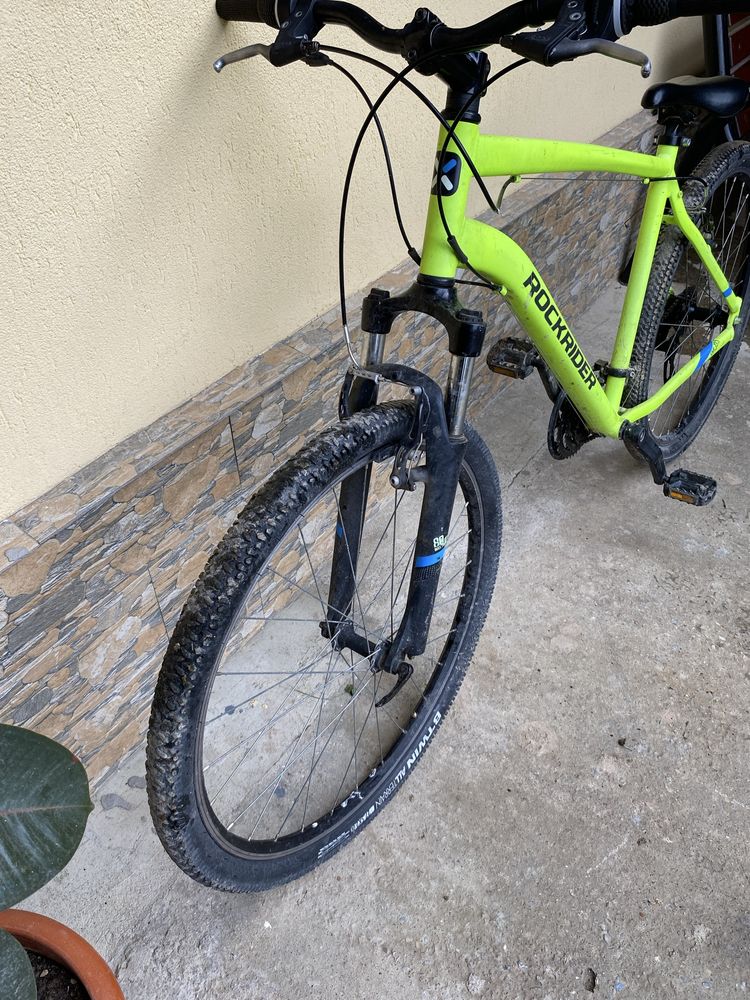 se vinde rockrider 100