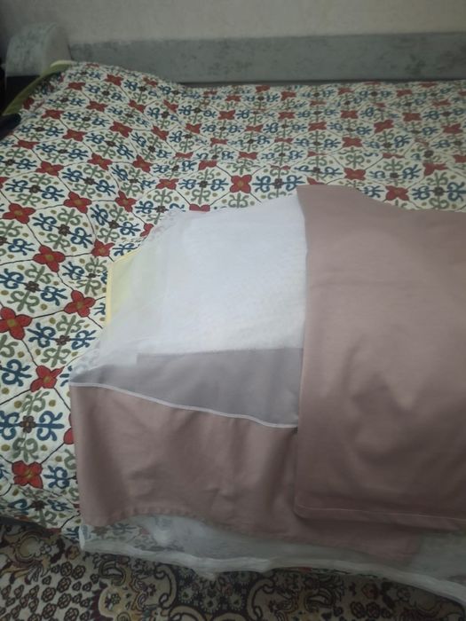 Кухонный Төл. Сыртында екі жақтан жабыладын жапқышы бар