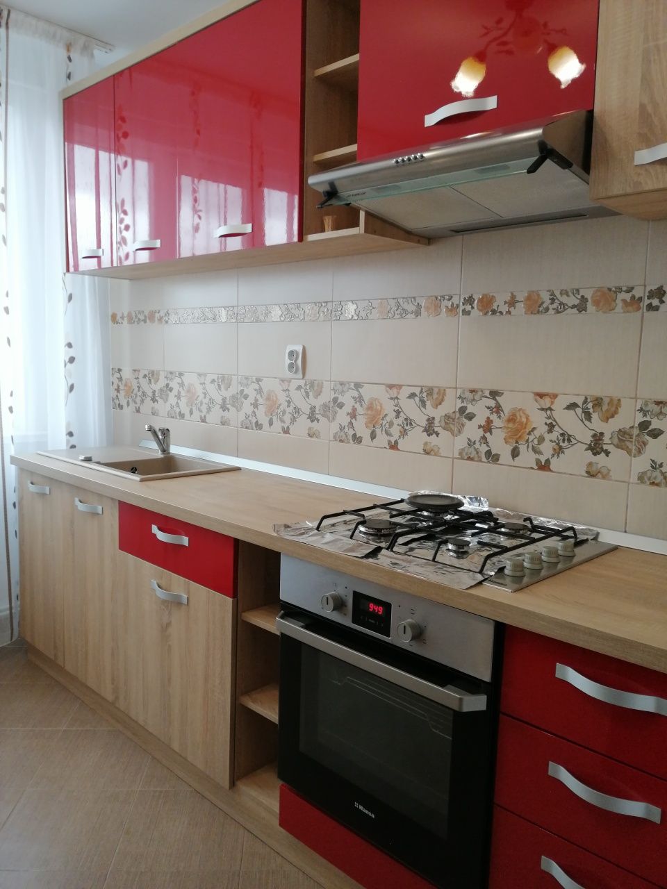 Închiriez apartament 3 camere