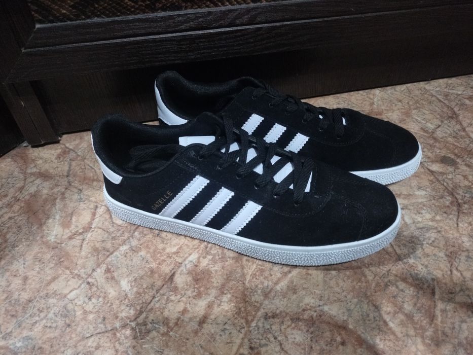 Продам кеды кросовки Адидас газели