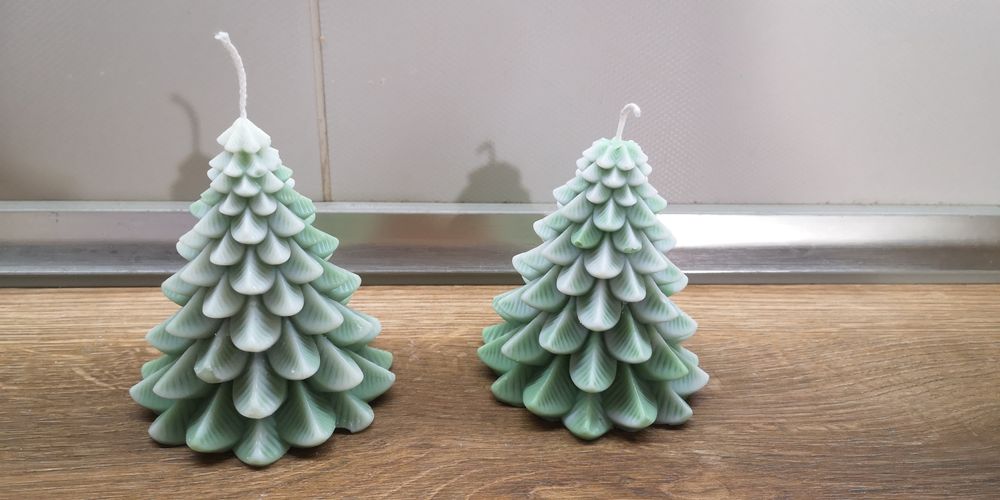 Коледни свещи и букет от ароматни сапунчета