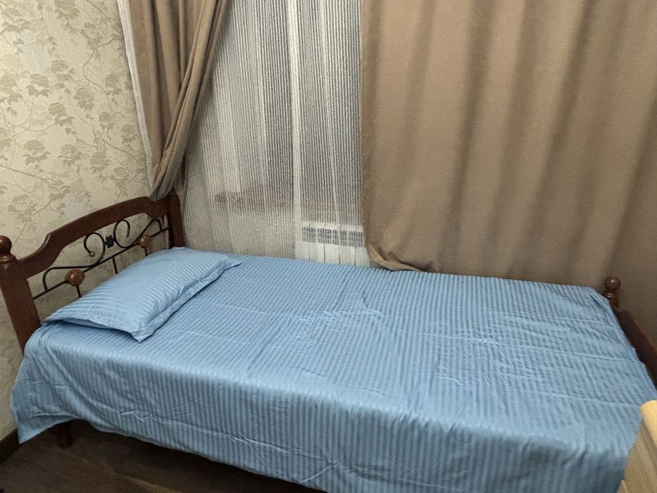 Кровать полуторка с матрасом