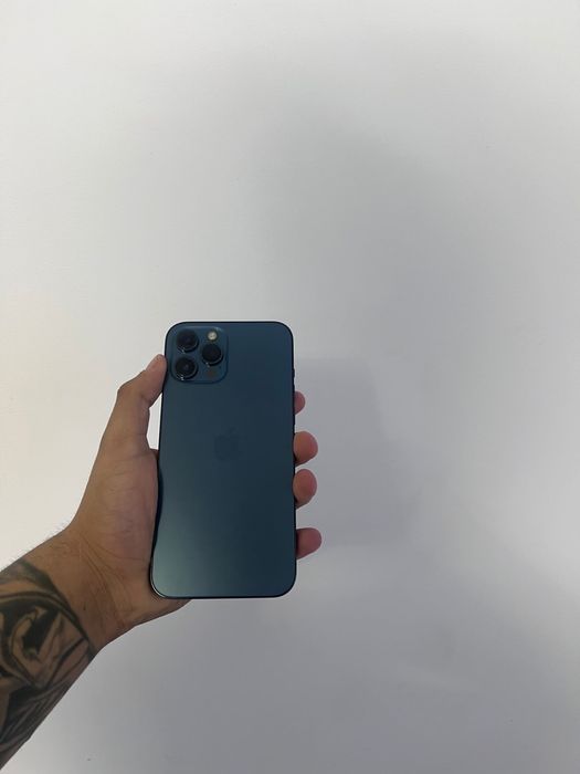 Iphone 12 pro max blue