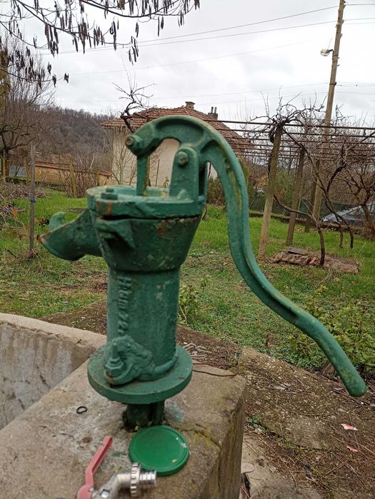 Ръчна помпа за вода