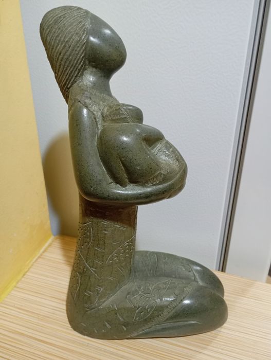 Sculptură steatit "Mama și copilul"