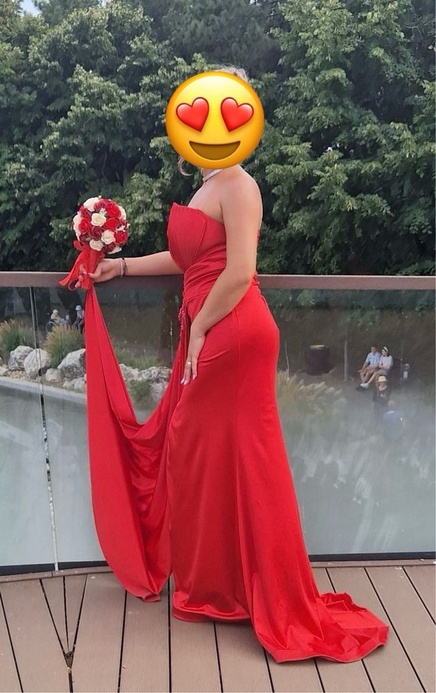 Rochie de ocazie roșie