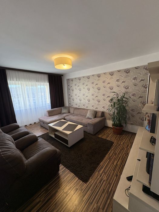 Apartament 3 camere 68 mp zona str. Bucuresti