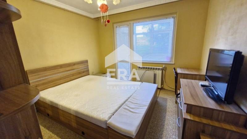 Продава се Четиристаен апартамент в Варна, Младост 1 - 96 кв.м за 6 €/кв.м - Снимка #5