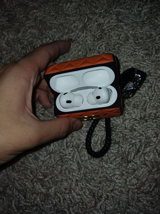 AirPodsPro сатылады чехолмен бірге, көп қолданылмаған, жаңалау