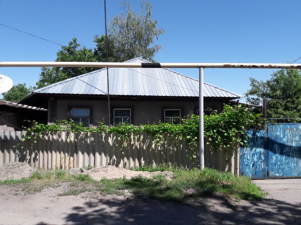 Продается дом в хорошем районе