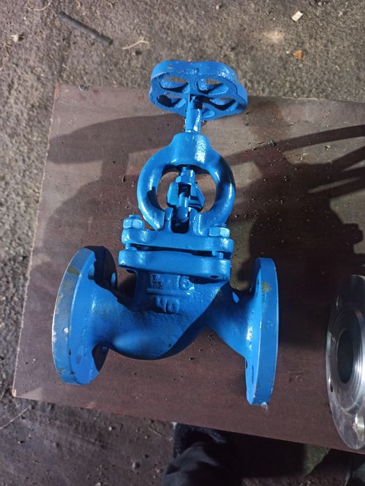 Вентиль стальной