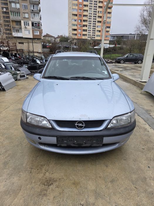 Opel vectra B 1.8i (НА ЧАСТИ)