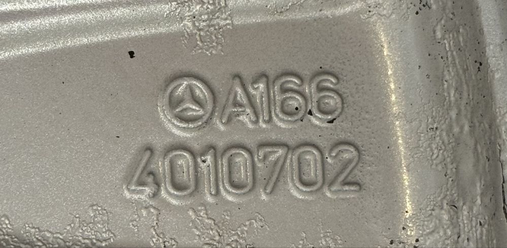 Оригинални джанти 19 зимни гуми Mercedes ML GLE 255/50/19