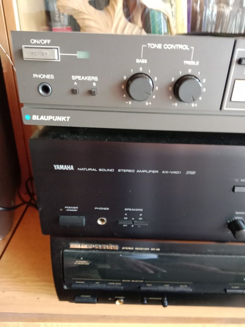 Усилвател-ресийвър YAMAHA -отличен.