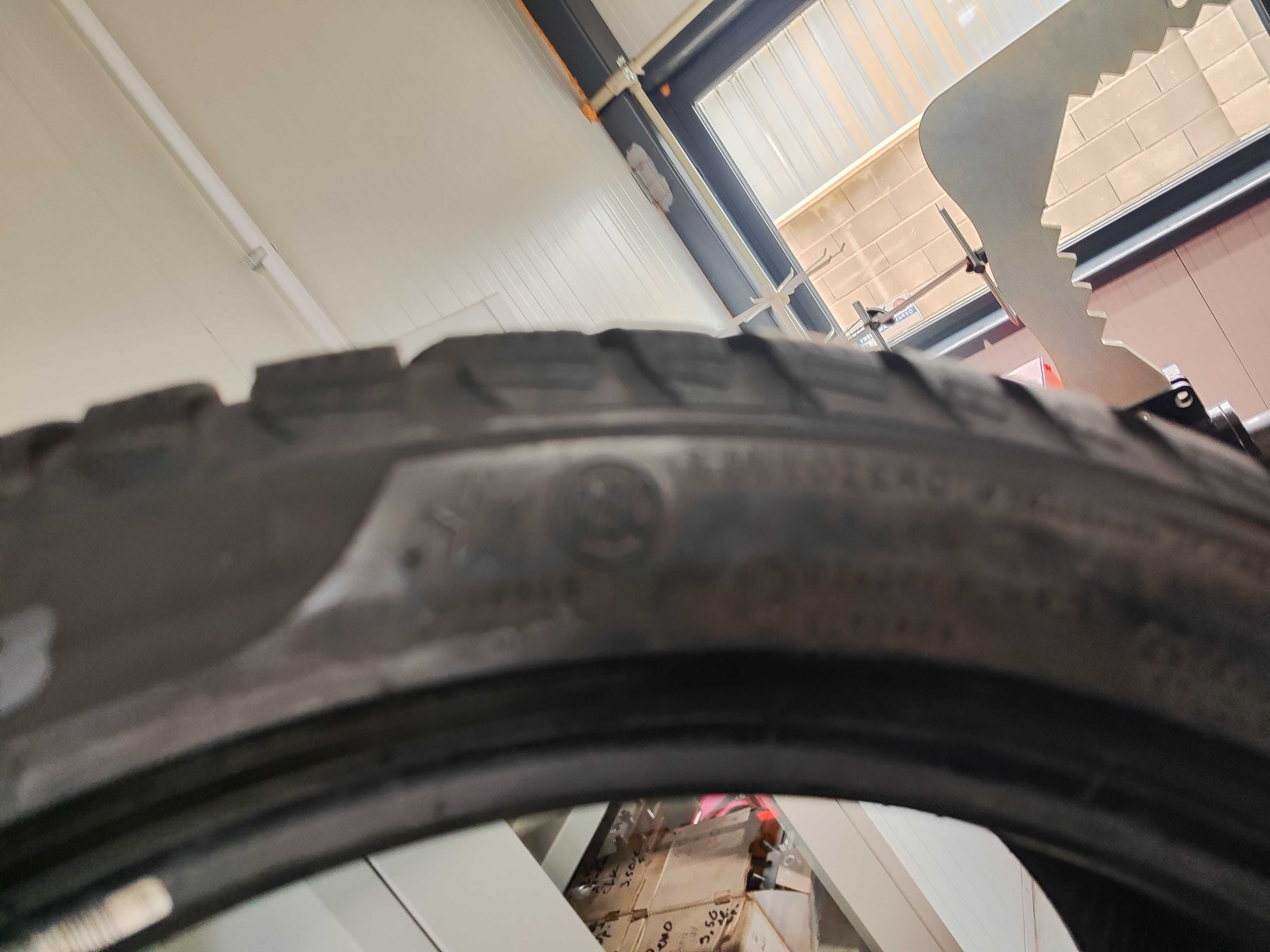 2бр. зимни гуми 225/45/18 Pirelli