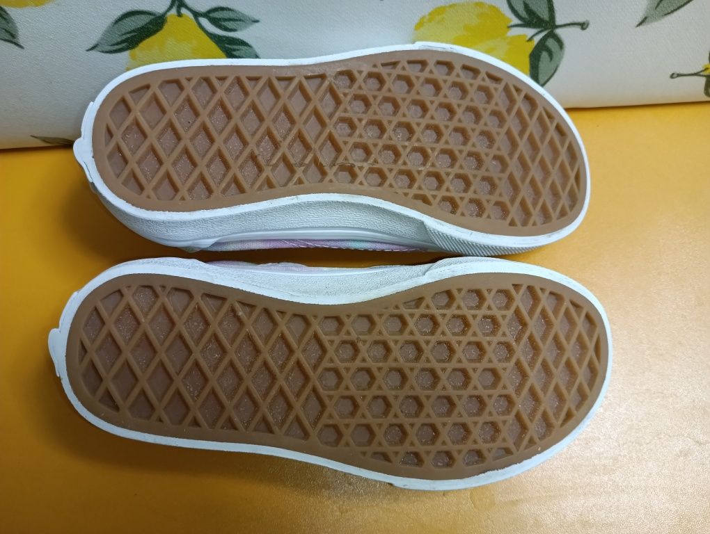 Vans N 29 - 12 лв