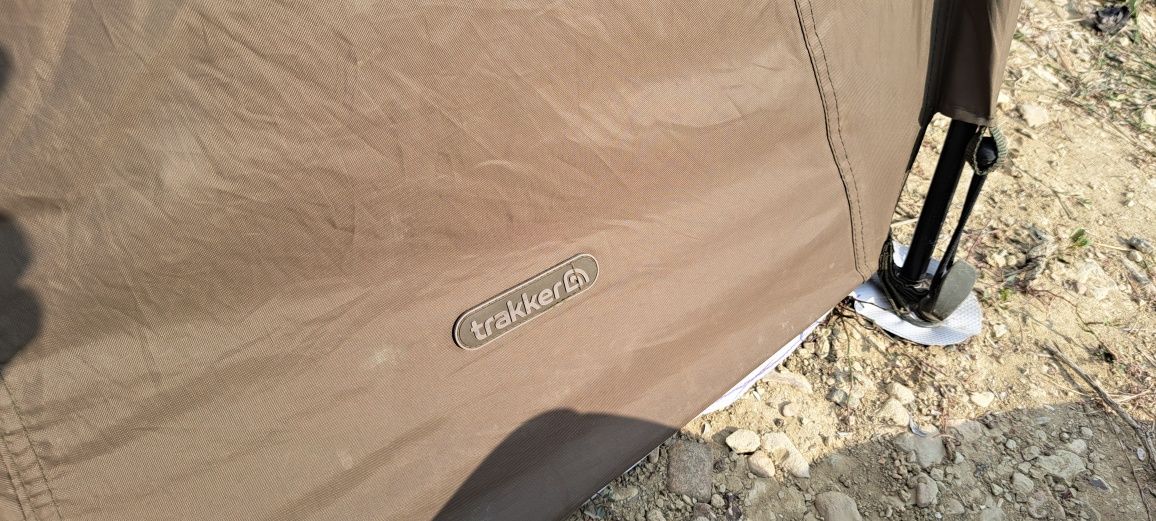Палатка Trakker tempest + зимно покривало