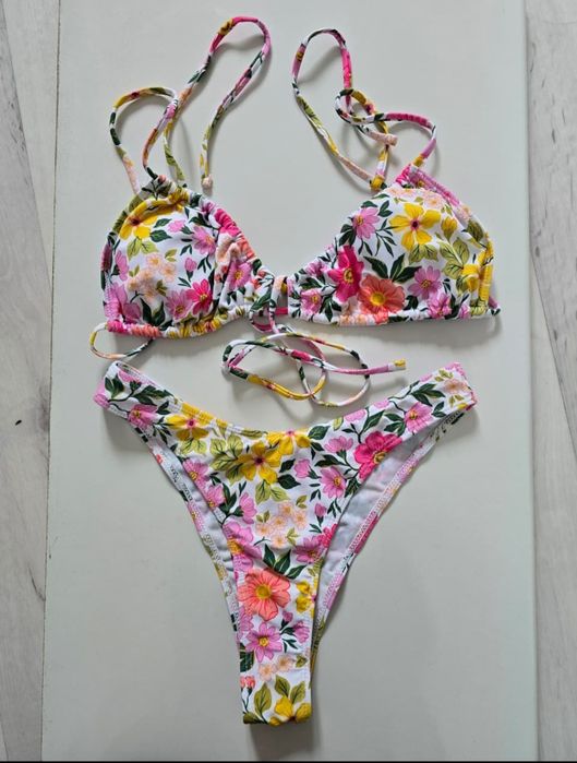 Купальник раздельный, новый.