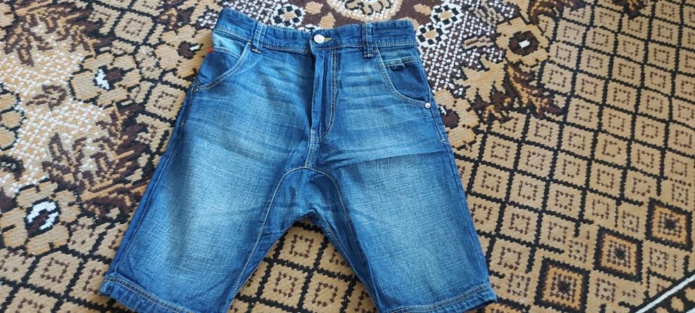 Къси панталони за 8,9 и 10годинки
