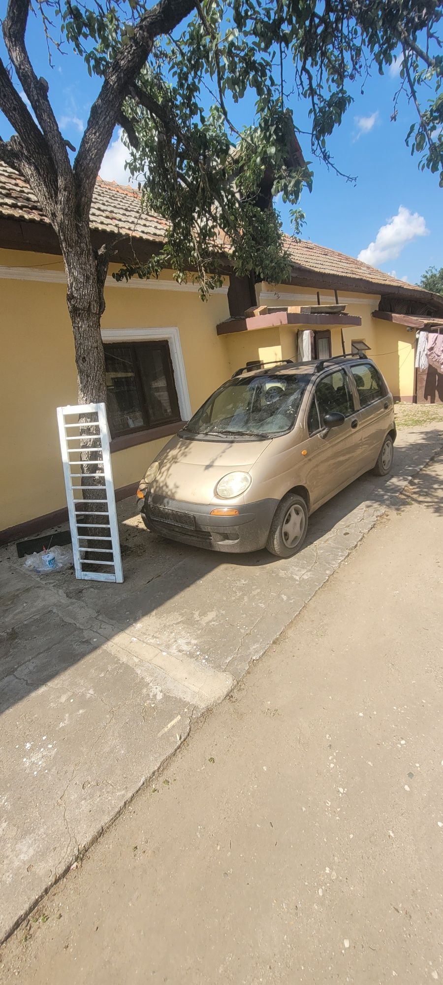 Vând 0.9 benzina