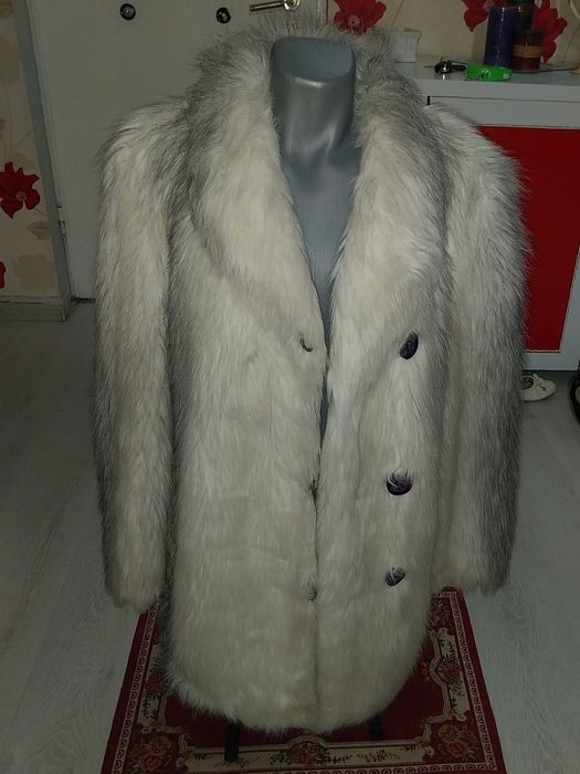 Vând haina de blana artificiala