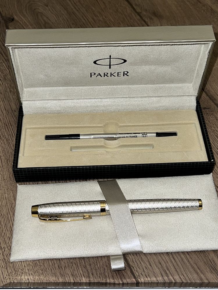 Оригинальная ручка фирмы Parker