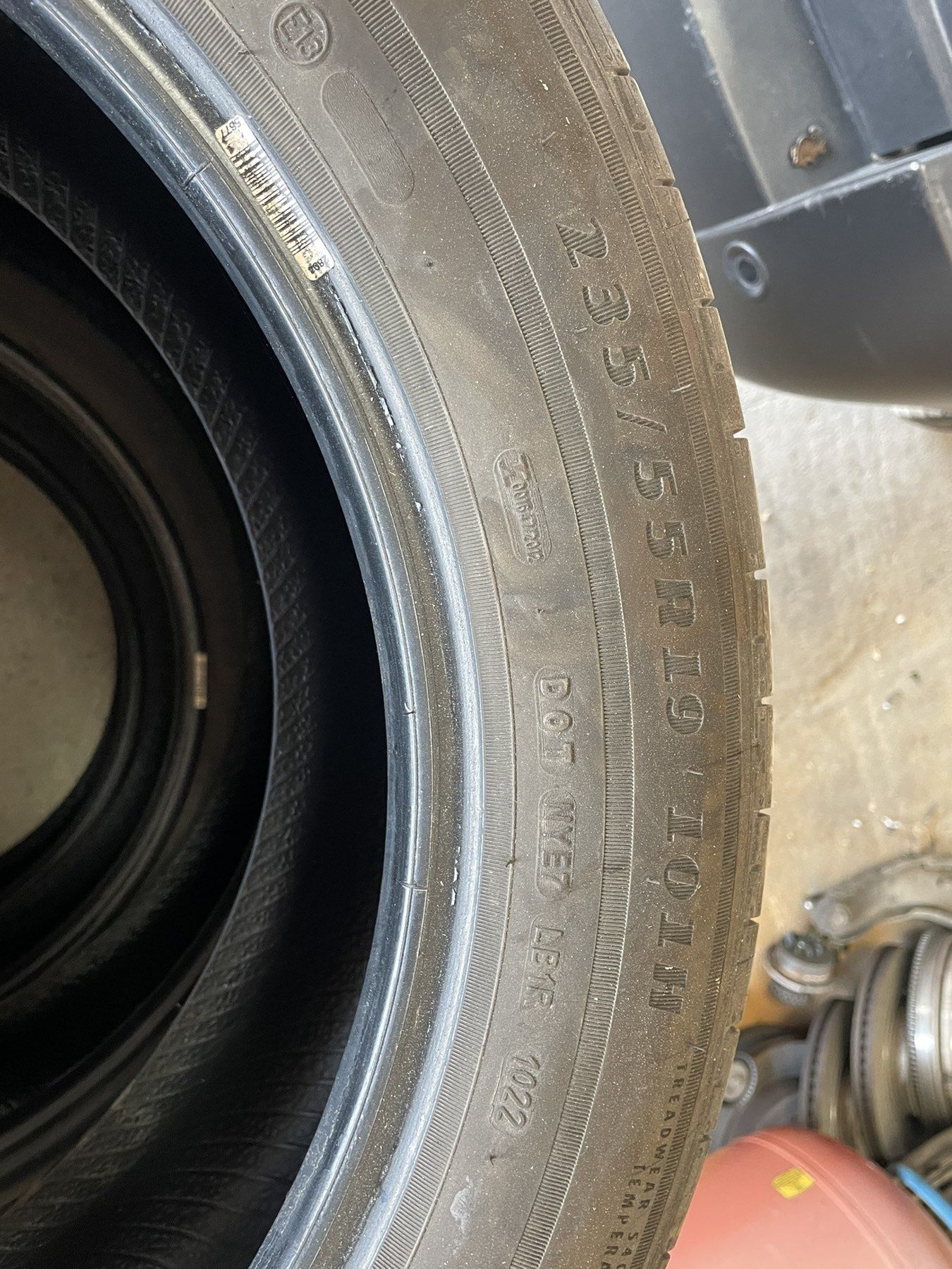 гумu 235 /55 / R19 Goodyear