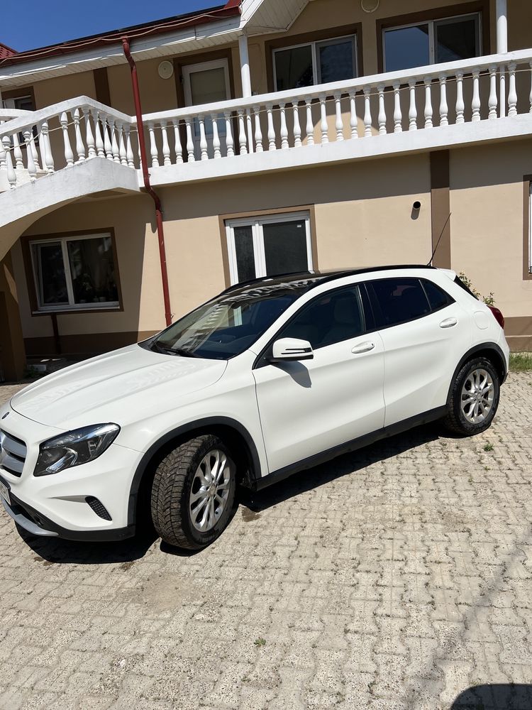Mercedes-Benz GLA 4MATIC – 2014 – Prim proprietar – Cutie automată