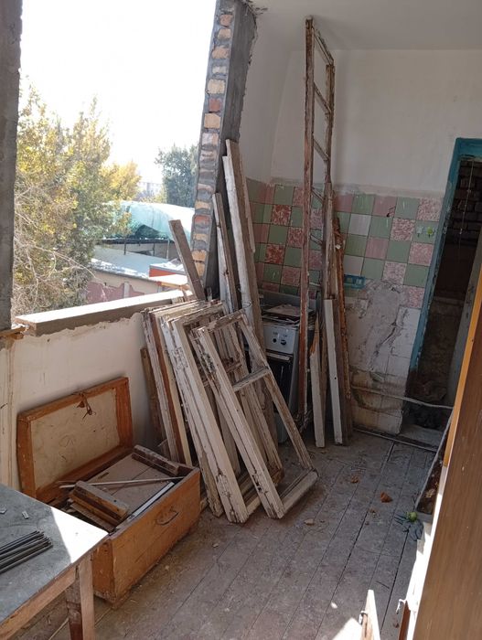 Дрова отдам даром.