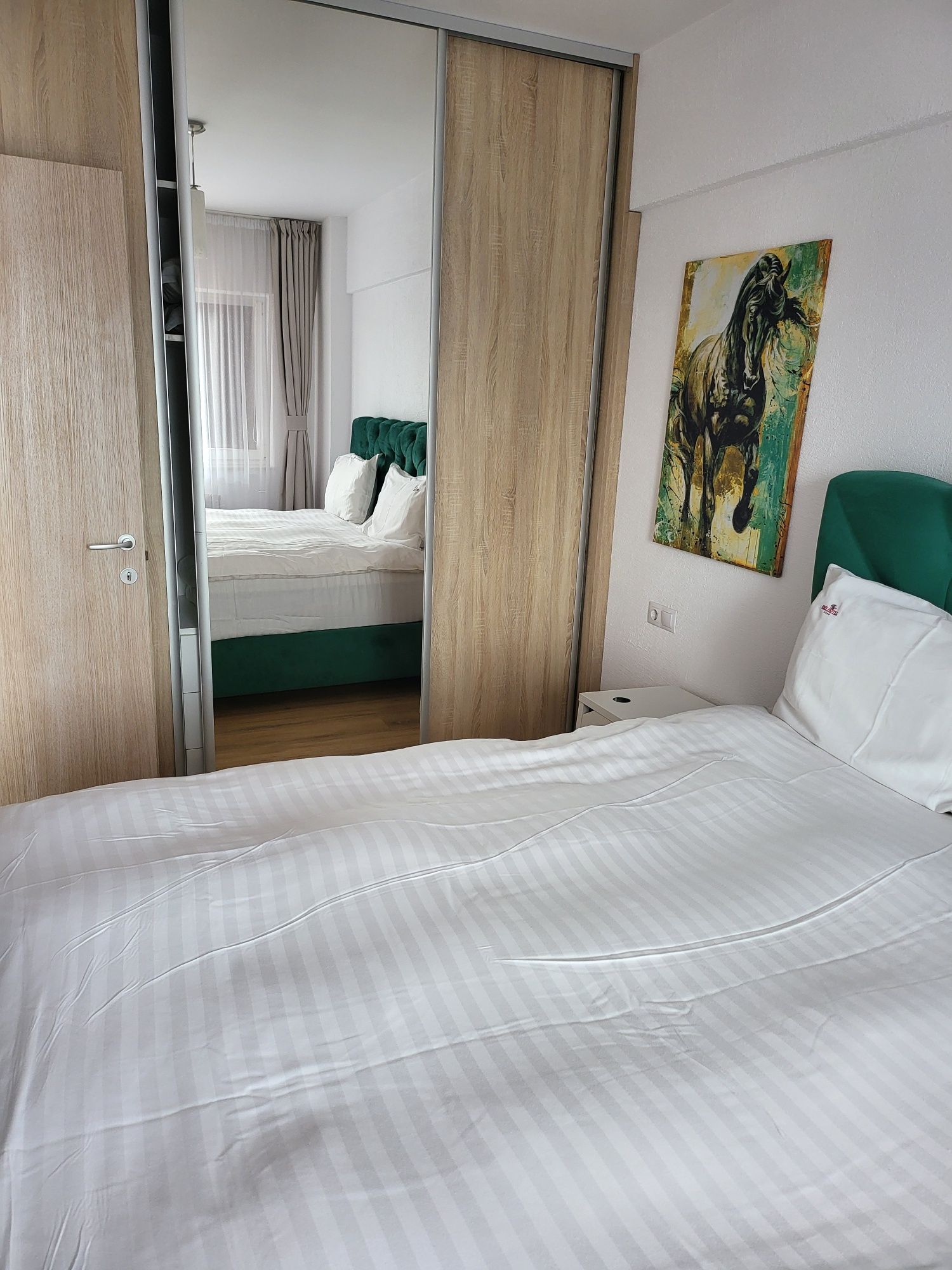 Vând apartament 2 camere,  complex Viva City