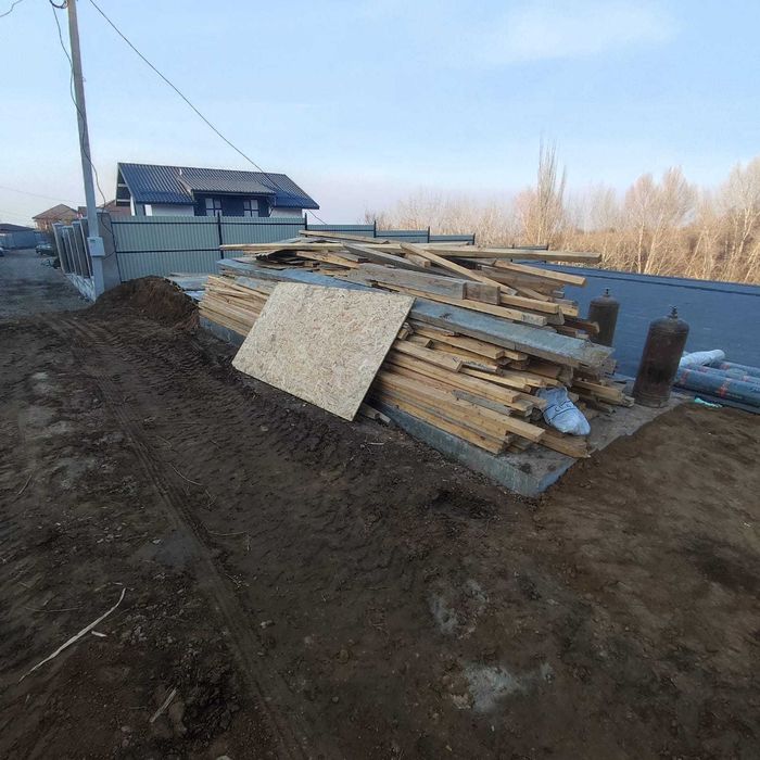 Продам брус б/У 4 куба 300 000 тг