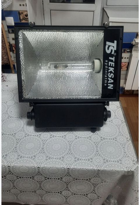 Прожектор мощный