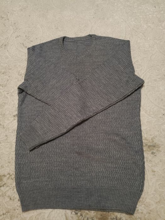 Отдам одежду  женскую