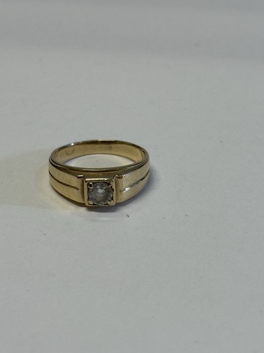 златен дамски пръстен 3.18гр 14к 585