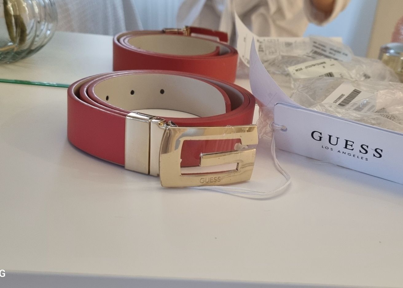 Guess-колaн S размел