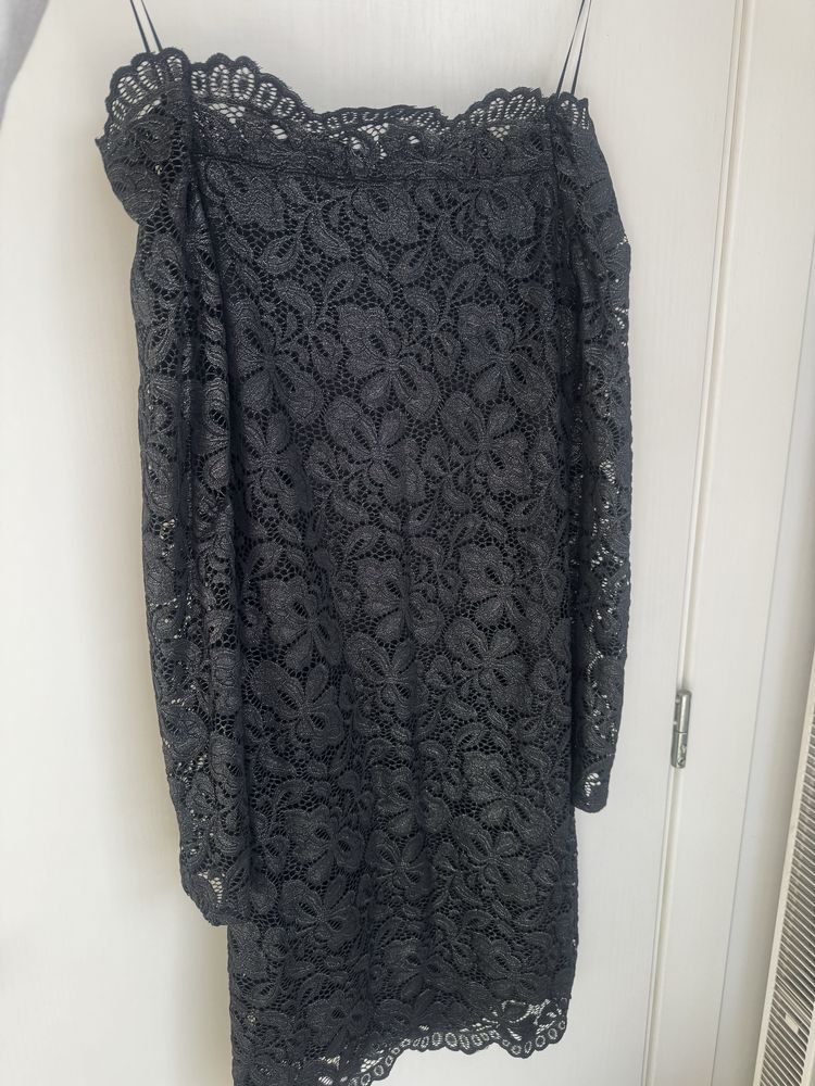 Rochie eleganta pe umeri H&M