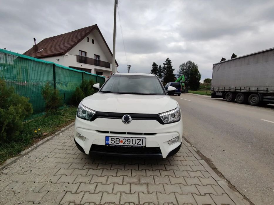 SsangYong Tivoli Ssangyong Tivoli 1.6 Diesel 2016, Manuală, 135.000 km – SUV