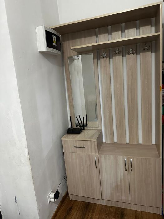 продам прихожку в хорошем состояний