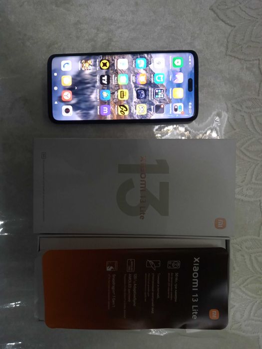 Продам Xiaomi 13 lite
