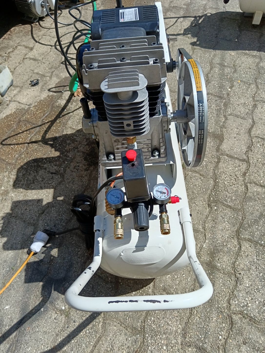 Compresor cu pompă de spalat