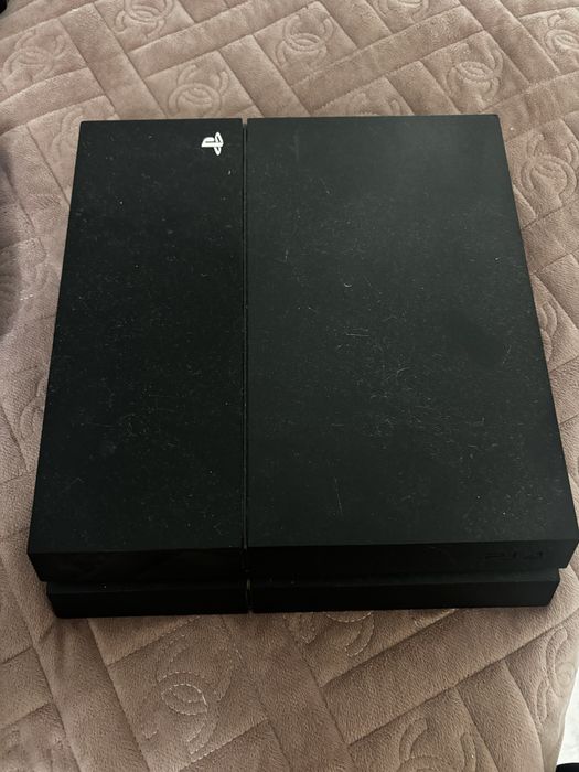 Продам ps4 4 игры