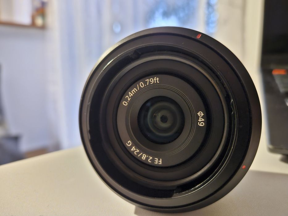 Sony FE  24 mm f2.8 G