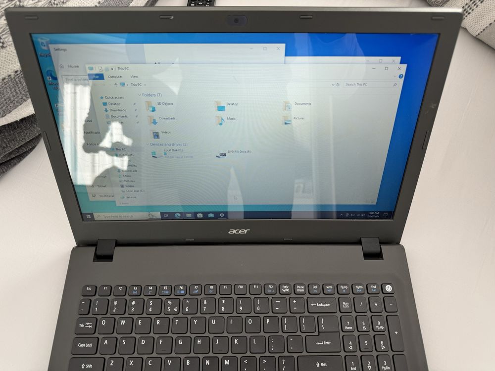 Laptop acer e5-573g i5 16gb ram 1tb placa video dedicata